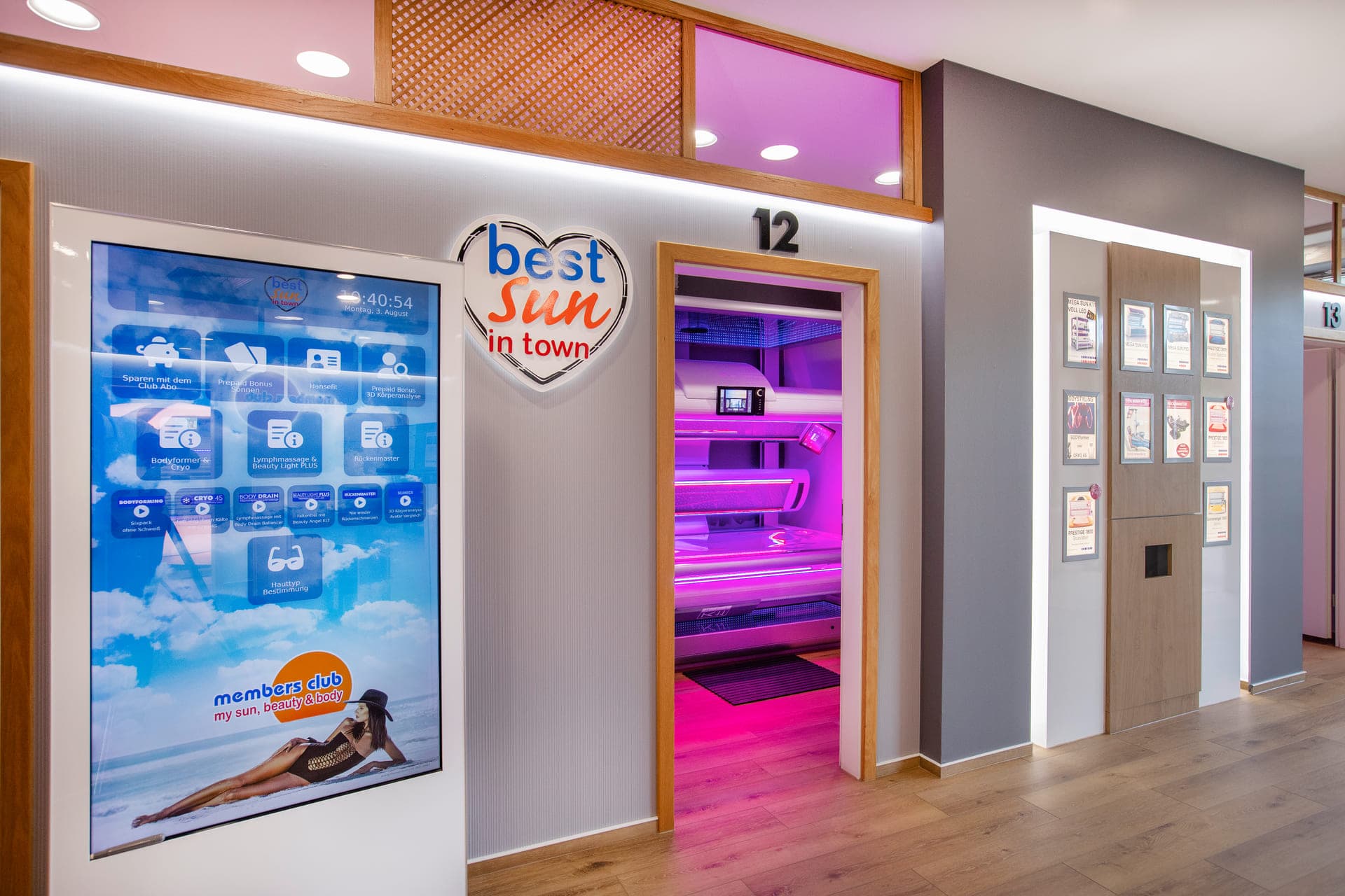 Studio Jenfeld – Solarienkabine mit MegaSun K11